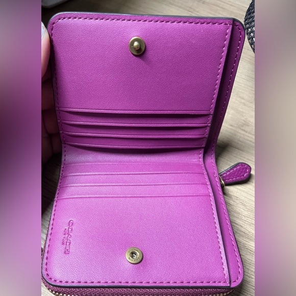 Coach Billfold Wallet Deep Plum - Picture 4 of 8